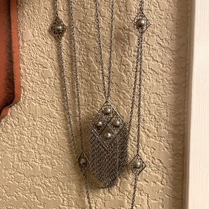 Woman’s vintage necklace